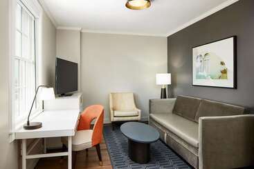 The Terrace Hotel Lakeland, Tapestry Collection By Hilton