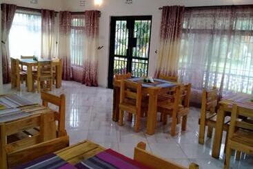 هتل Africa Lodge Arusha