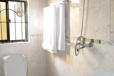 هتل Africa Lodge Arusha