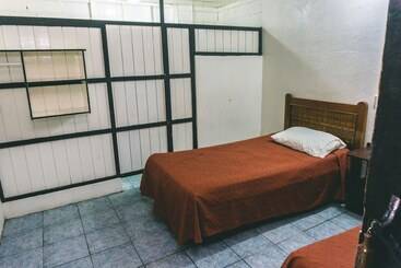 酒店 Cabinas El Prado