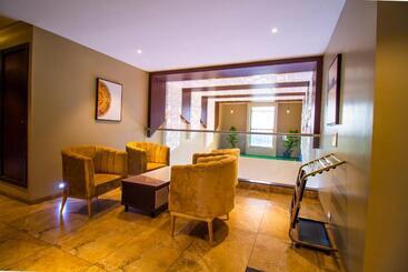 هتل The Bhagwati Resort