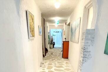 پانسیون Gallery Hara And Guest House