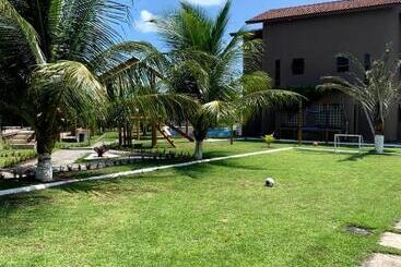 استراحتگاه Riviera De Praia Bela