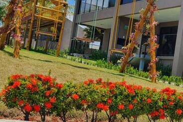 استراحتگاه Riviera De Praia Bela