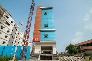 Отель Oyo 40122  Aria Inn