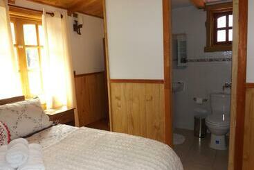 پانسیون Hostal Robinson