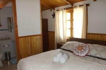 پانسیون Hostal Robinson