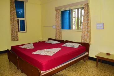 膳宿费 Pebble Bay Home Stay