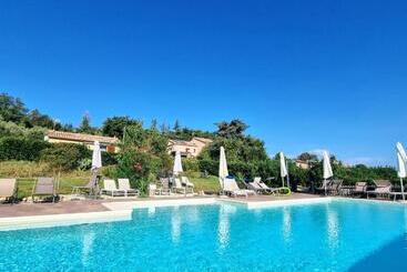 هتل Agriturismo Rosa Antica