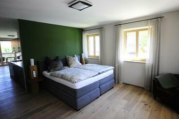 هتل Bernhardhof Andechs