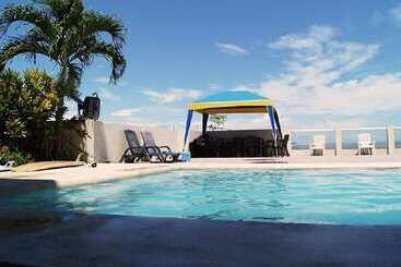 هتل Paradise Beach