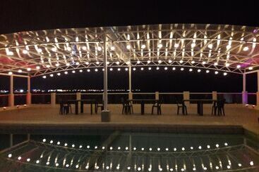 هتل Paradise Beach