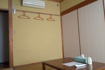 پانسیون Guest House Shiraishi