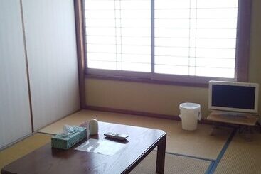 پانسیون Guest House Shiraishi