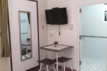 پانسیون Pon Resort