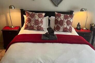 Пансион Sanyati Guesthouse