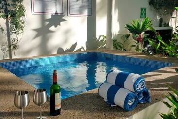 هاستل Villas Parota Inn