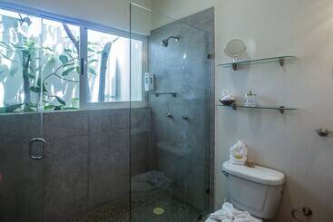 هاستل Villas Parota Inn
