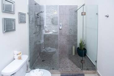 هاستل Villas Parota Inn