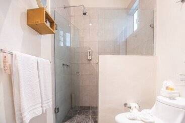 هاستل Villas Parota Inn