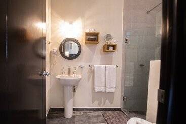 هاستل Villas Parota Inn
