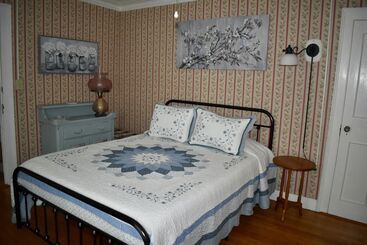 Harbour House Inn B&b
