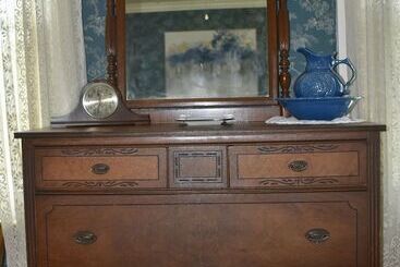 Harbour House Inn B&b