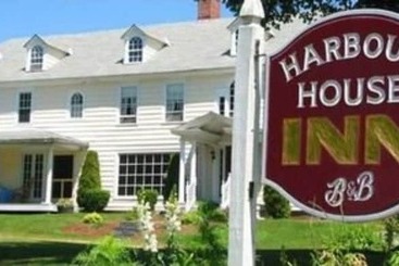 Harbour House Inn B&b