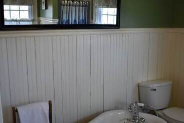 Harbour House Inn B&b