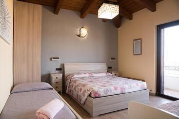 پانسیون Room & Breakfast Le Magie