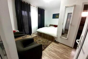 Pensiunea Casa Albă