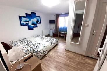 Pensiunea Casa Albă