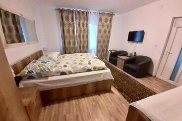 Pensiunea Casa Albă