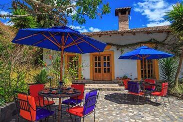 هتل Hosteria Museart Pantavi