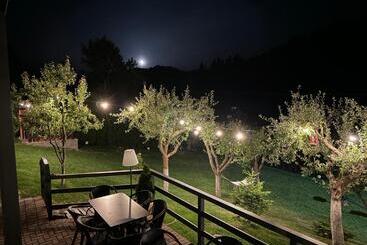 پانسیون Cazare Colibita Casa Lipan