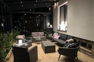 پانسیون Cazare Colibita Casa Lipan