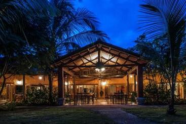 Popa Paradise Beach Resort