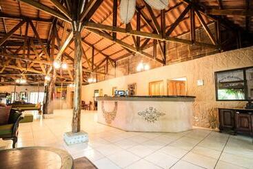 Popa Paradise Beach Resort