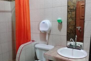 旅馆 Hostal Eco Lodge La Chiponga