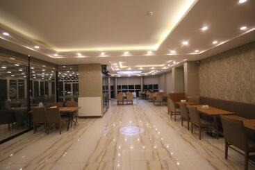 هتل Garden Zara