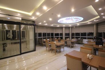 هتل Garden Zara