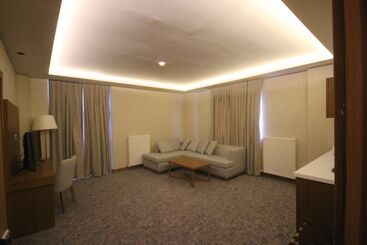 هتل Garden Zara