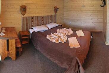 هاستل Oksamit Resort