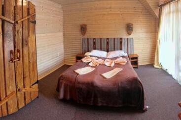 هاستل Oksamit Resort