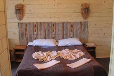 هاستل Oksamit Resort