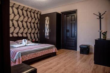 پانسیون Casa Robi