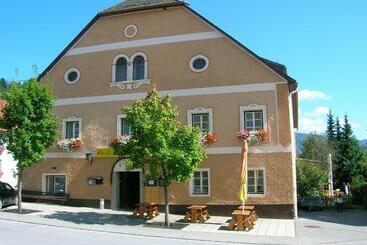 ペンション Gasthof Murauerhof