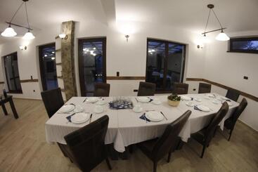 پانسیون Casa Laur Cu Plajă Privată