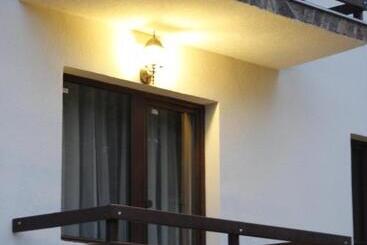 پانسیون Casa Laur Cu Plajă Privată