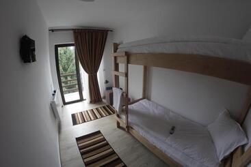 پانسیون Casa Laur Cu Plajă Privată